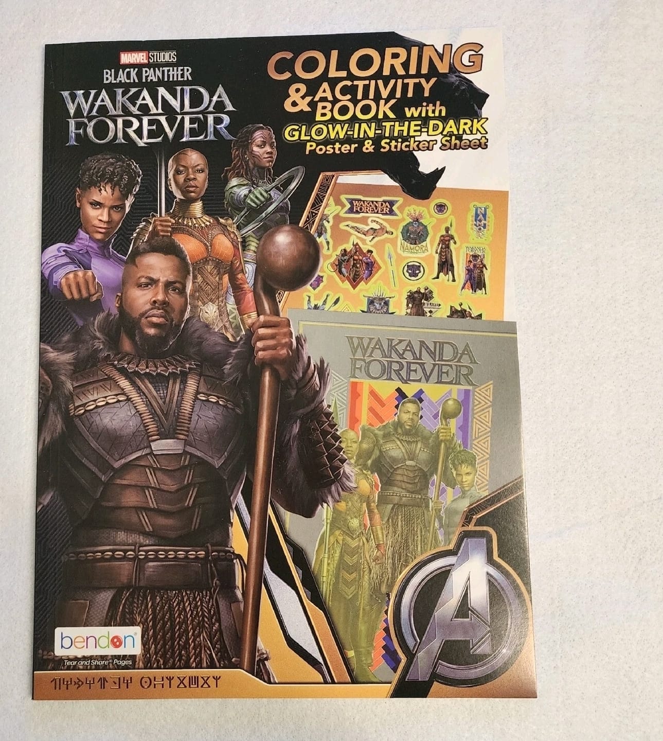 MARVEL WAKANDA FOREVER  COLORING/ACTIVITY BOOK w/GLOW-IN-THE-DARK POSTER/STICKER